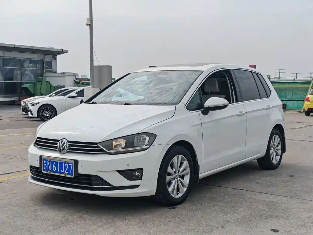 Volkswagen Golf · 2016 230TSI AT