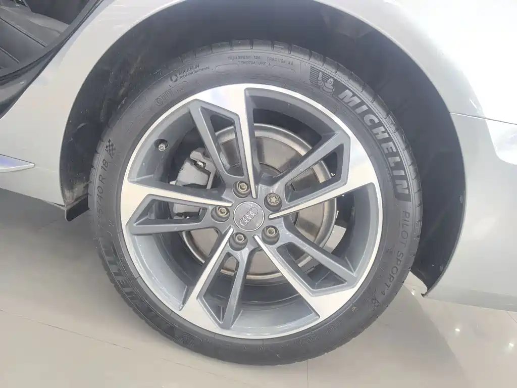 Audi A4L — миниатюра 15
