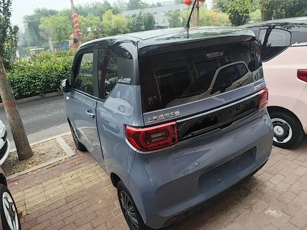 Wuling MINIEV — миниатюра 5