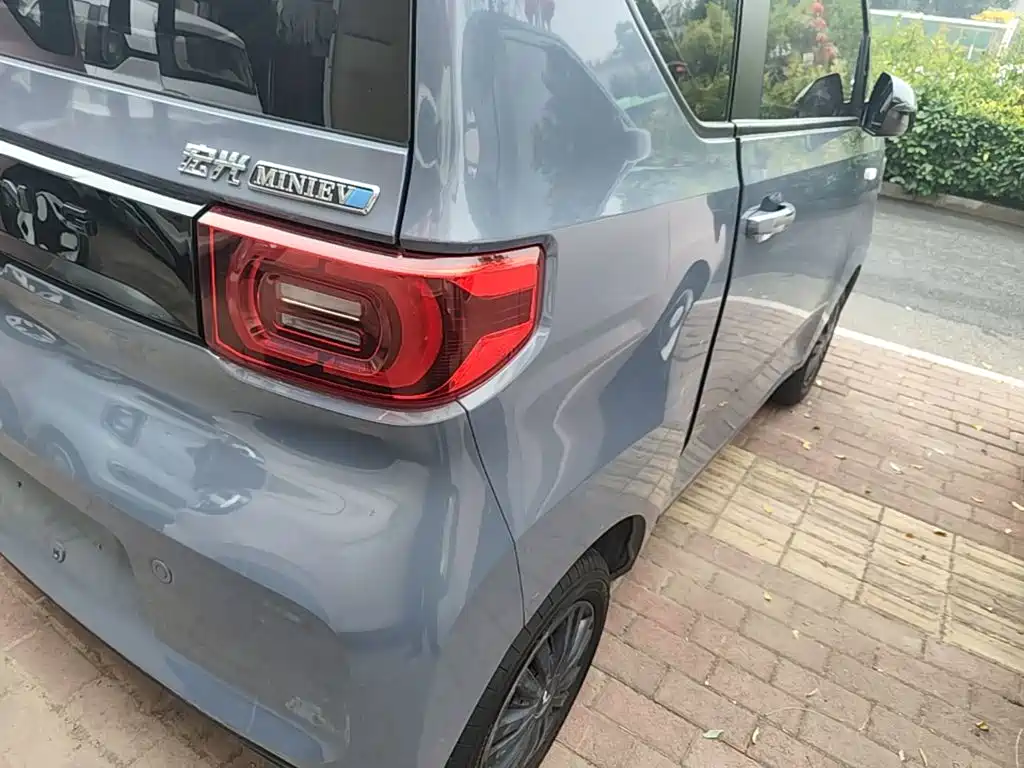 Wuling MINIEV — миниатюра 8