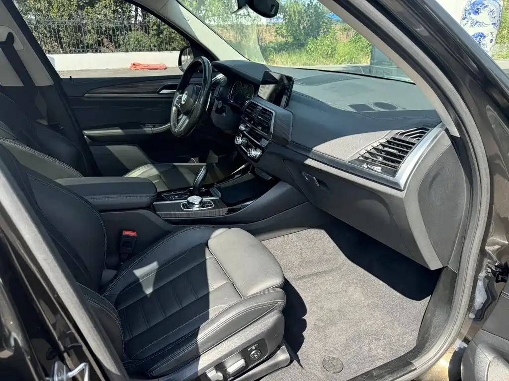 BMW X3 — миниатюра 13