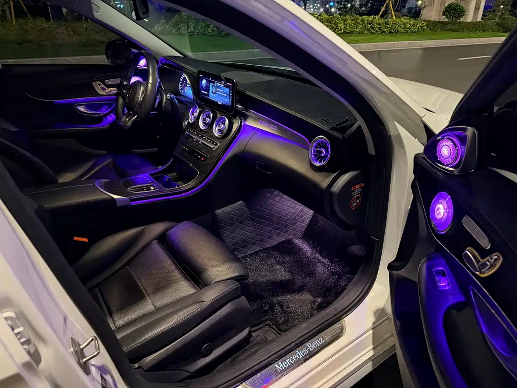 Mercedes-Benz C-Class — миниатюра 7