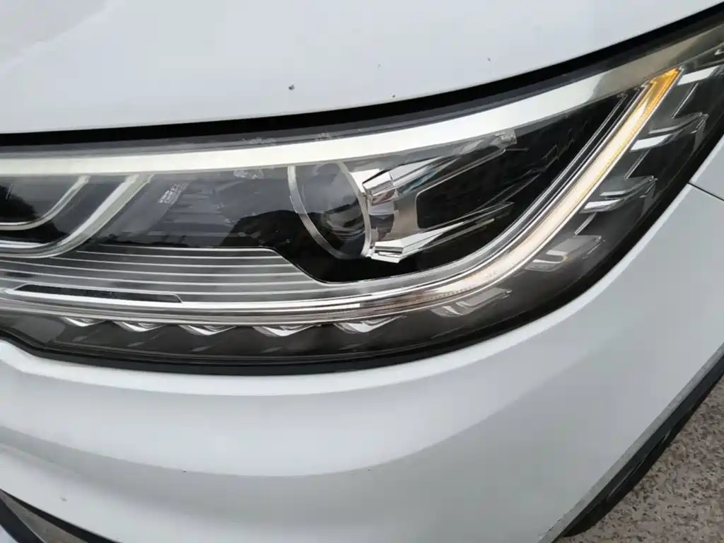 Roewe RX3 — миниатюра 24