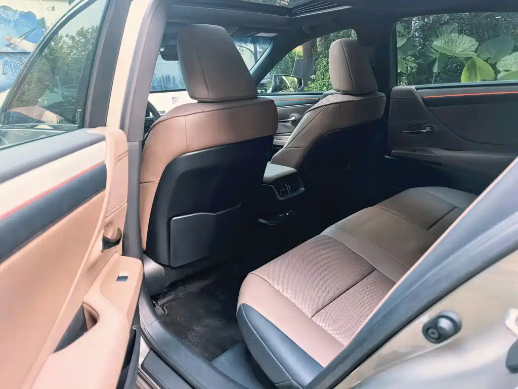 Lexus ES — миниатюра 5