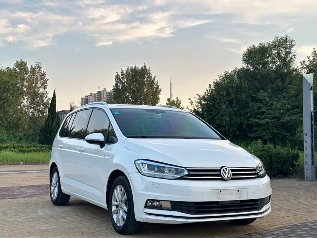 Volkswagen Touran — миниатюра 3