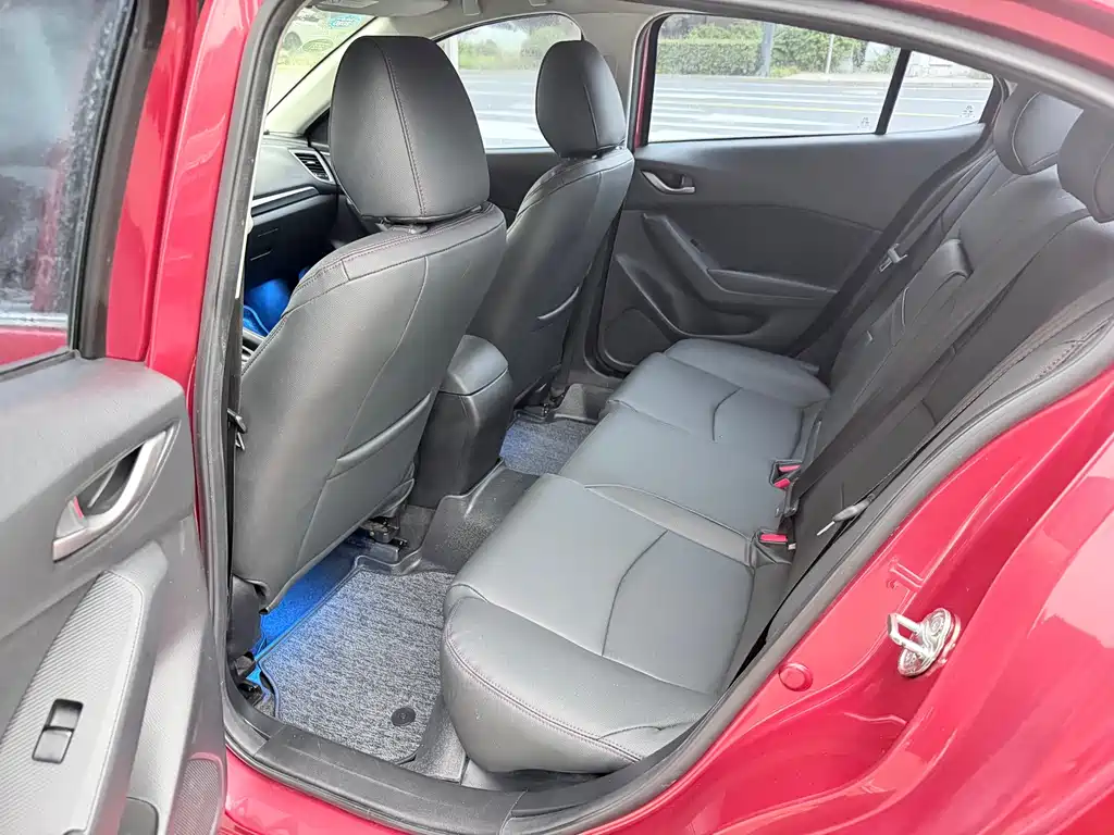 Mazda 3 Axela — миниатюра 8