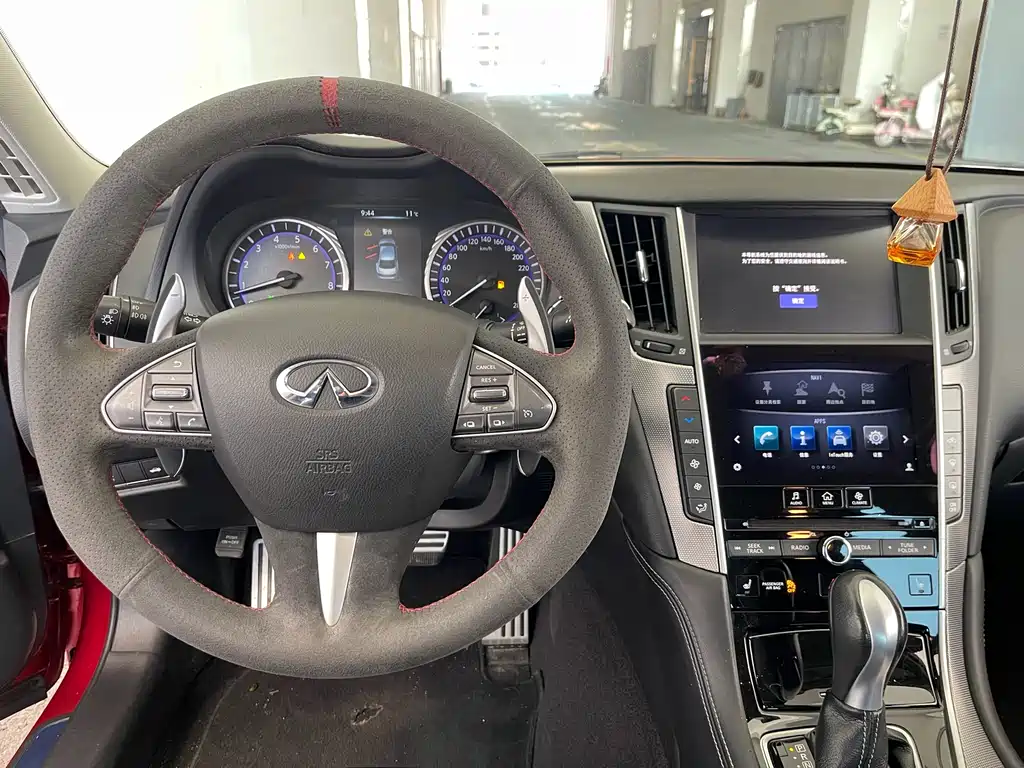 INFINITI Q50