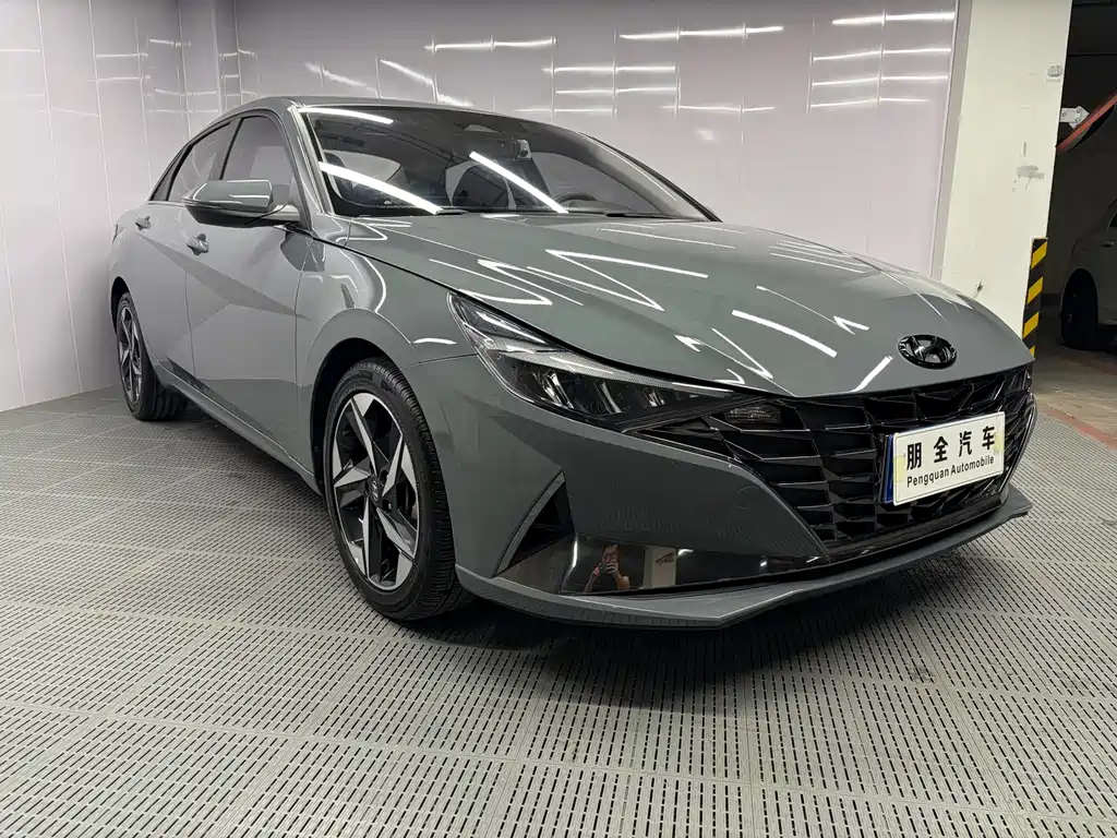 Hyundai Elantra — миниатюра 3