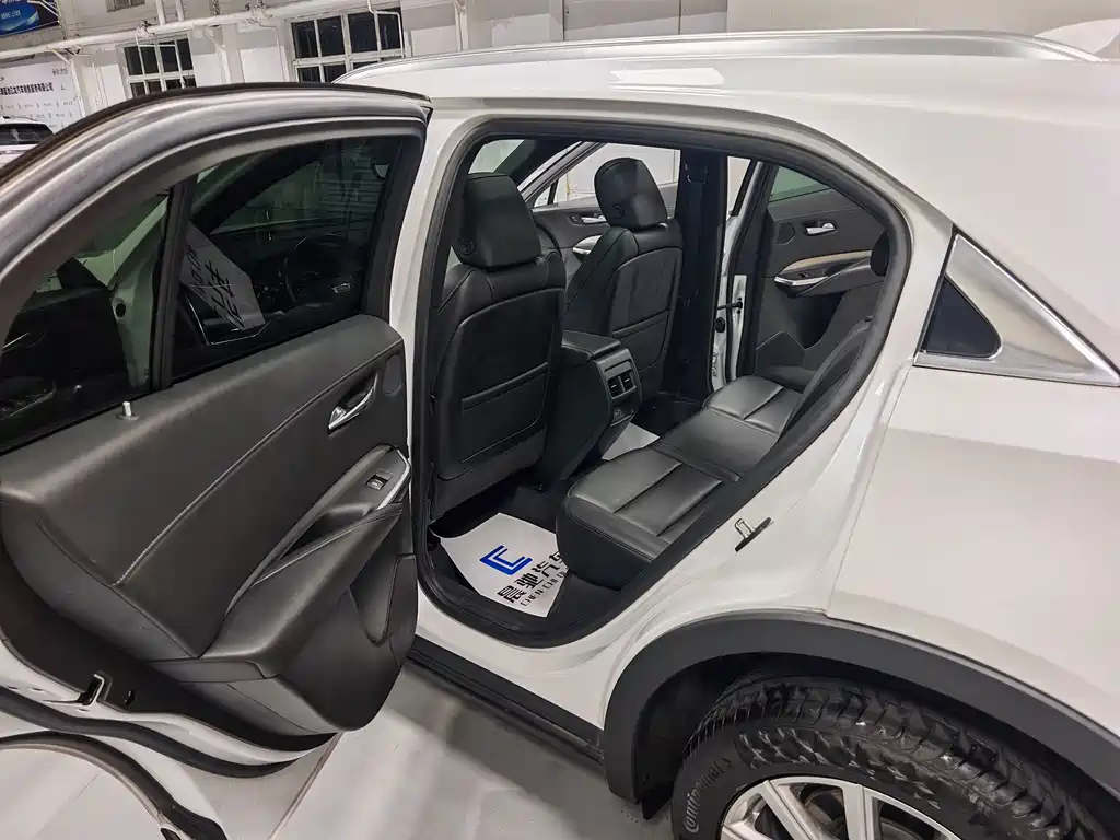 Cadillac XT4 — миниатюра 9