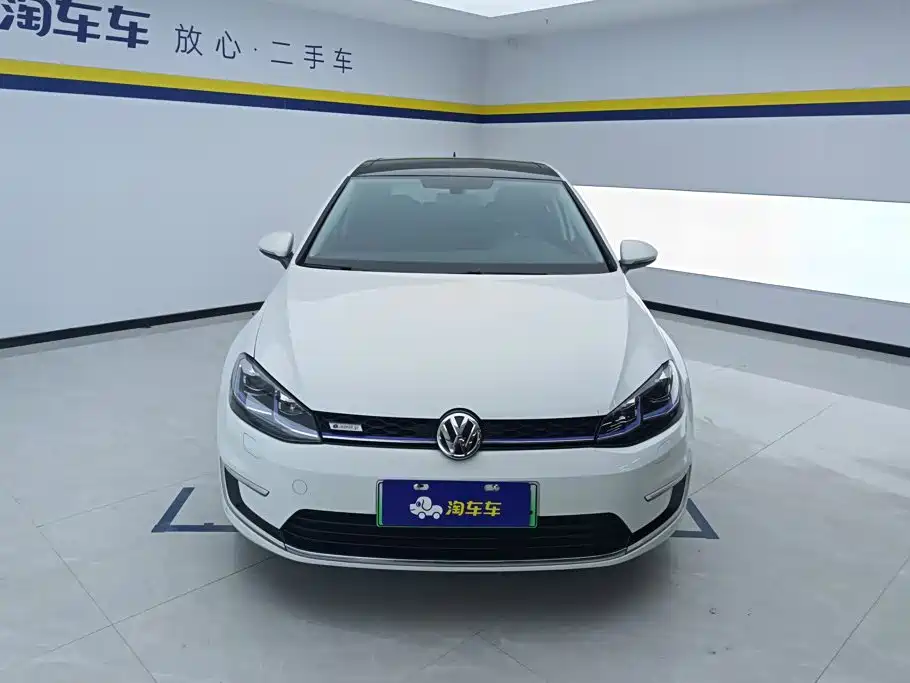 Volkswagen Golf EV — миниатюра 2