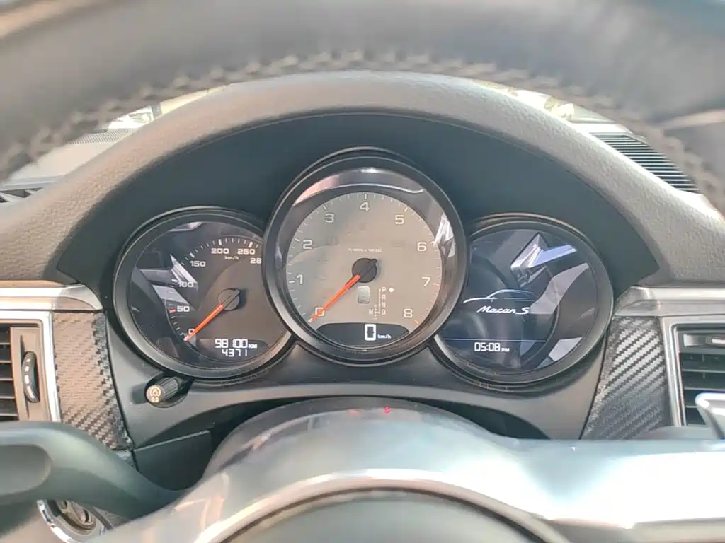 Porsche Macan — миниатюра 12