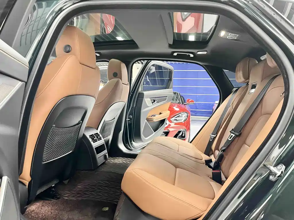 Jaguar XFL — миниатюра 7