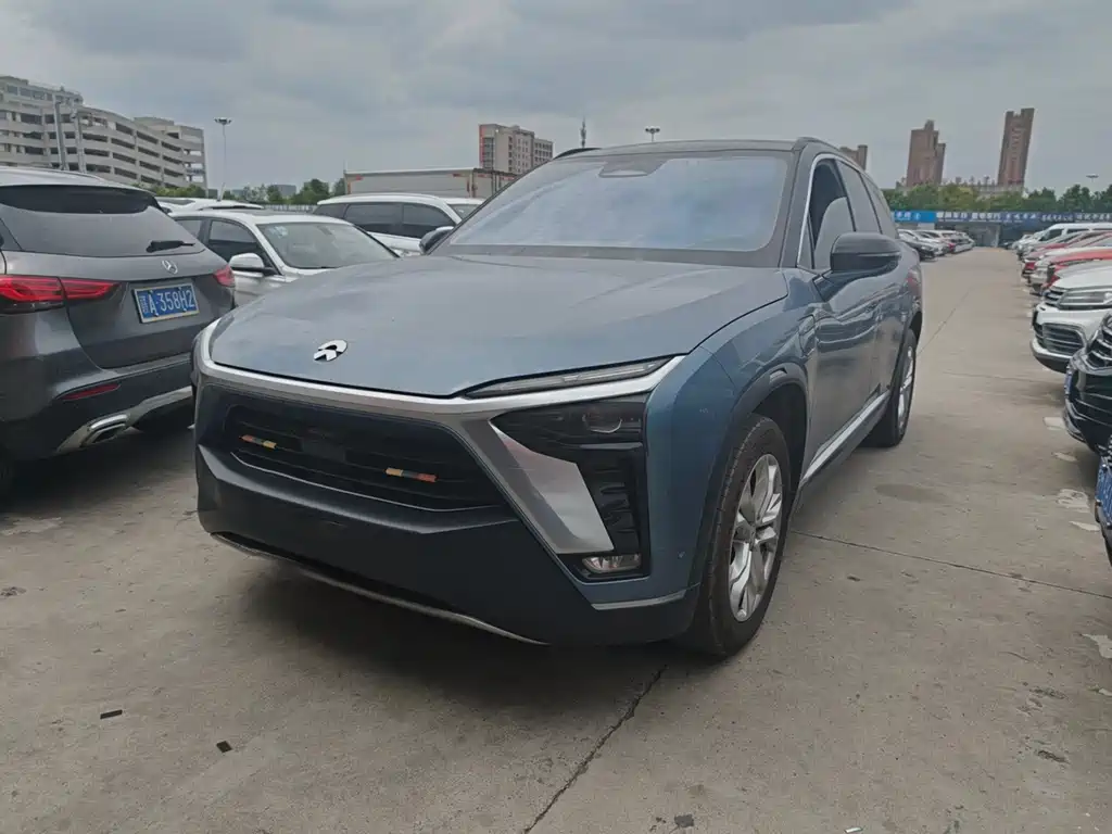 NIO ES8