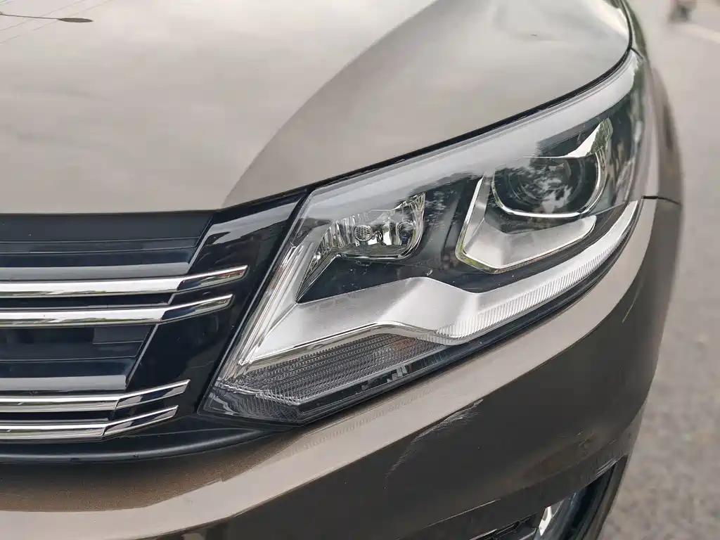 Volkswagen Tiguan — миниатюра 5
