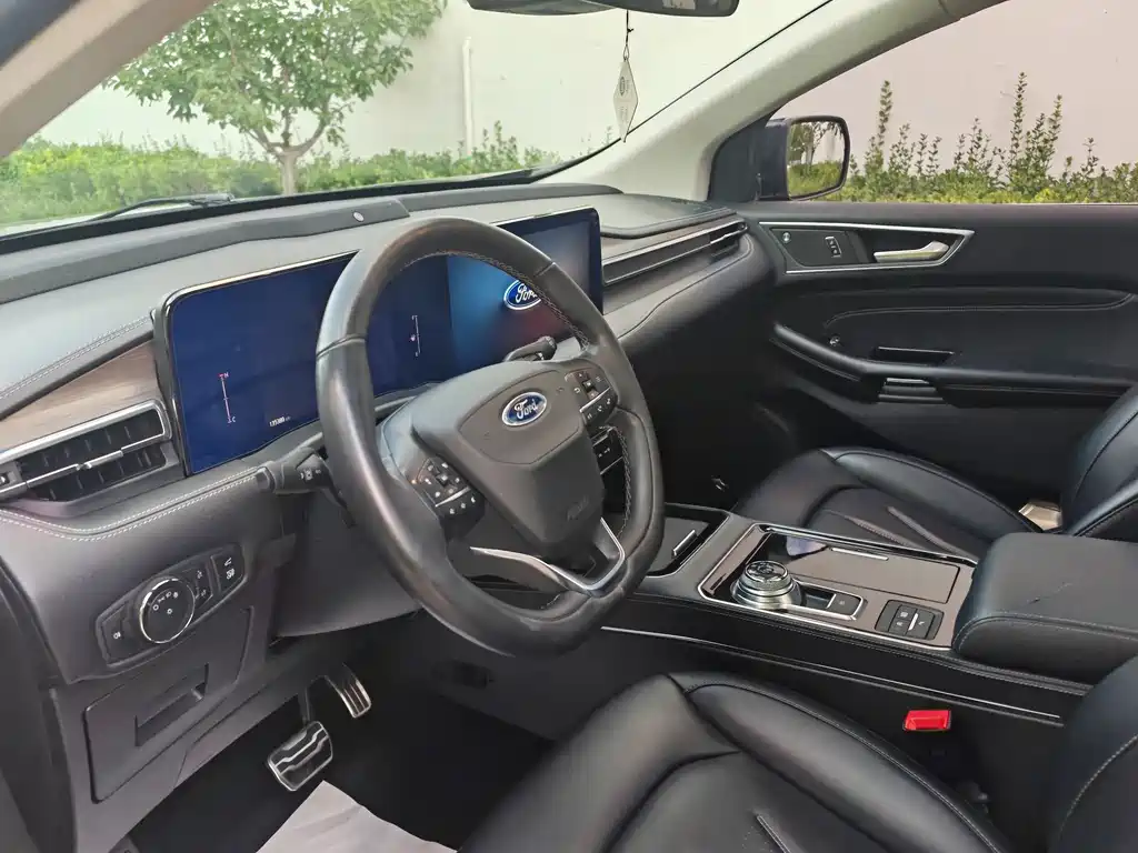 Ford Edge — миниатюра 9