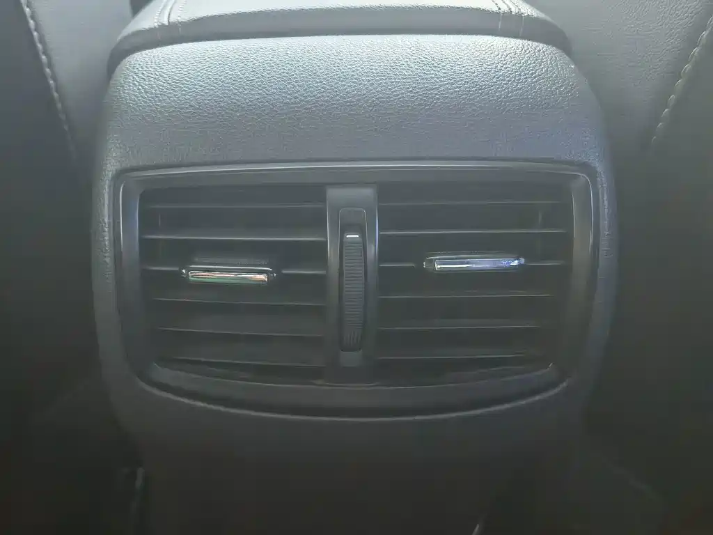 Chevrolet Malibu — миниатюра 21