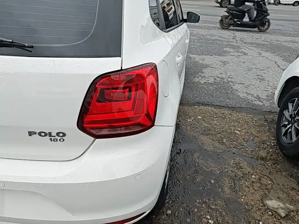 Volkswagen Polo — миниатюра 8