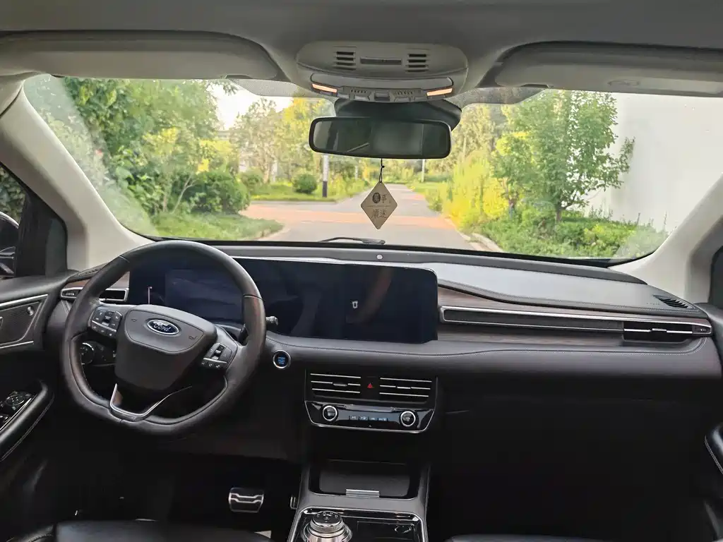 Ford Edge — миниатюра 19