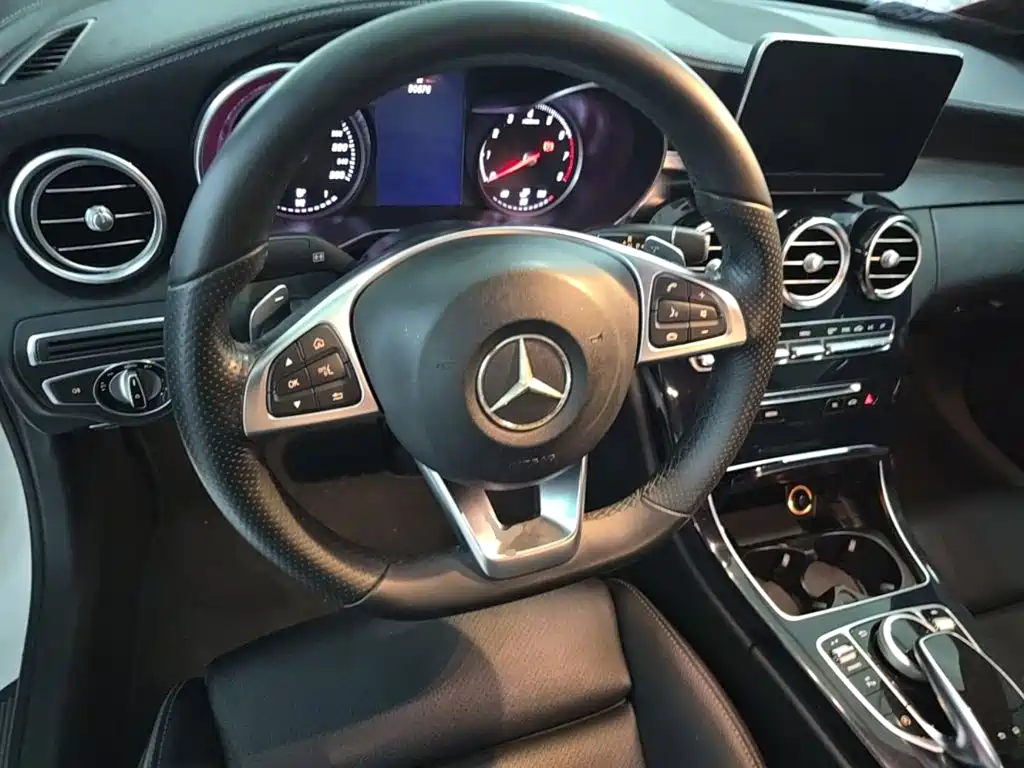 Mercedes-Benz C-Class (Import) — миниатюра 11