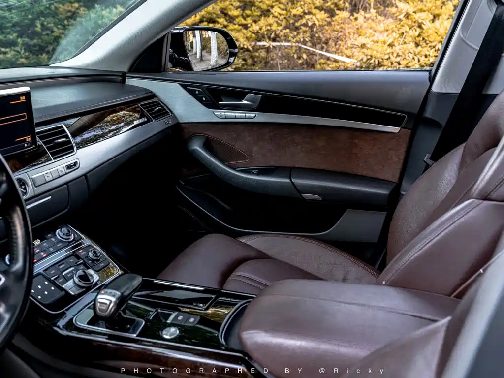 Audi A8 — миниатюра 7