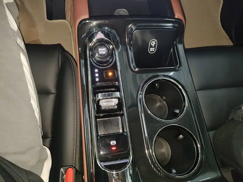 GAC Motor Trumpchi E8 PHEV — миниатюра 14