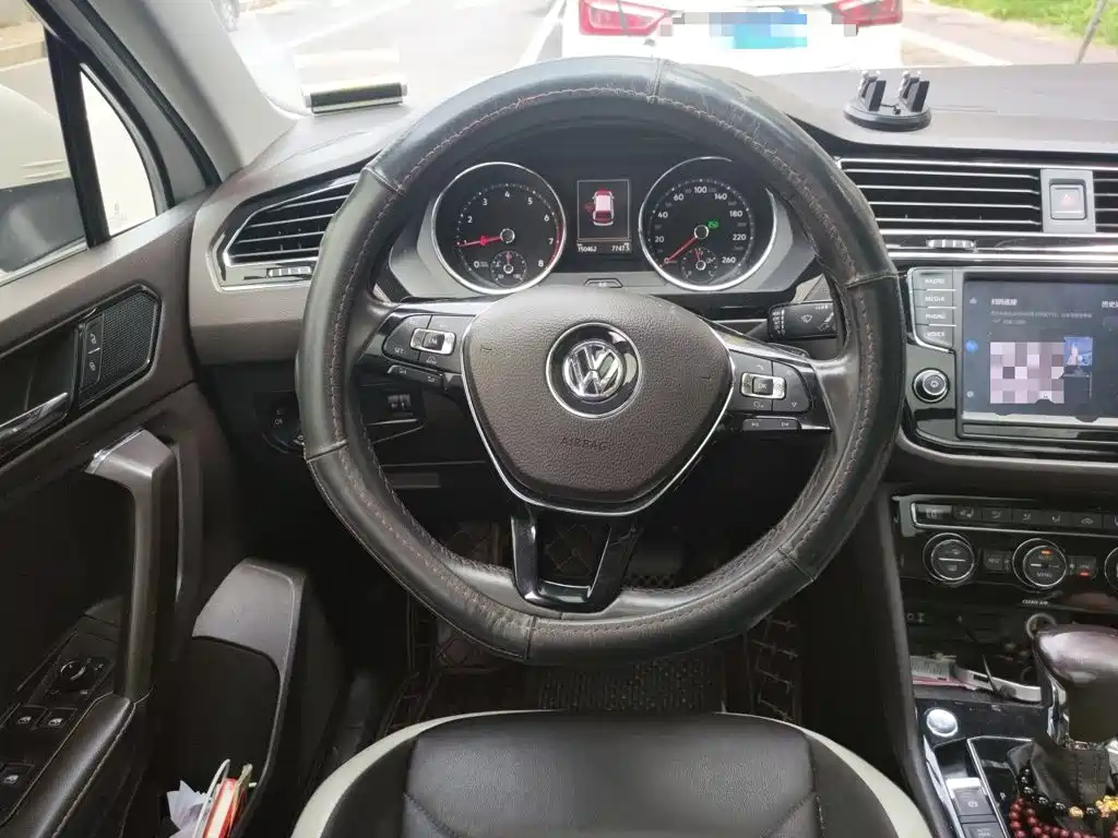 Volkswagen Tiguan L — миниатюра 3