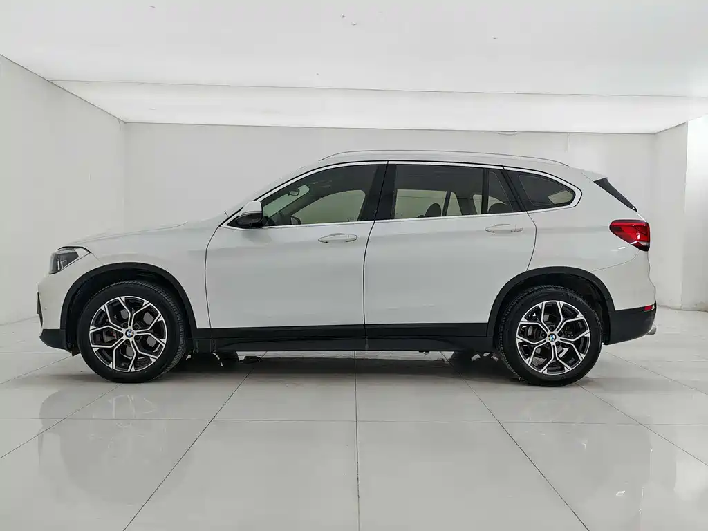 BMW X1 2020 sDrive25Li Lead