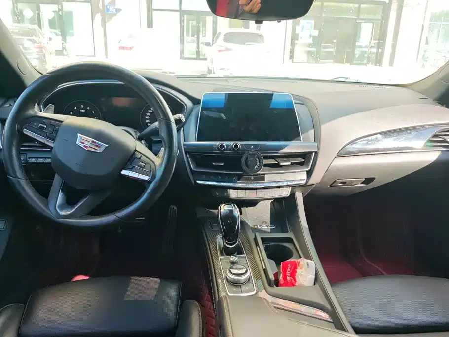 Cadillac CT5 — миниатюра 11