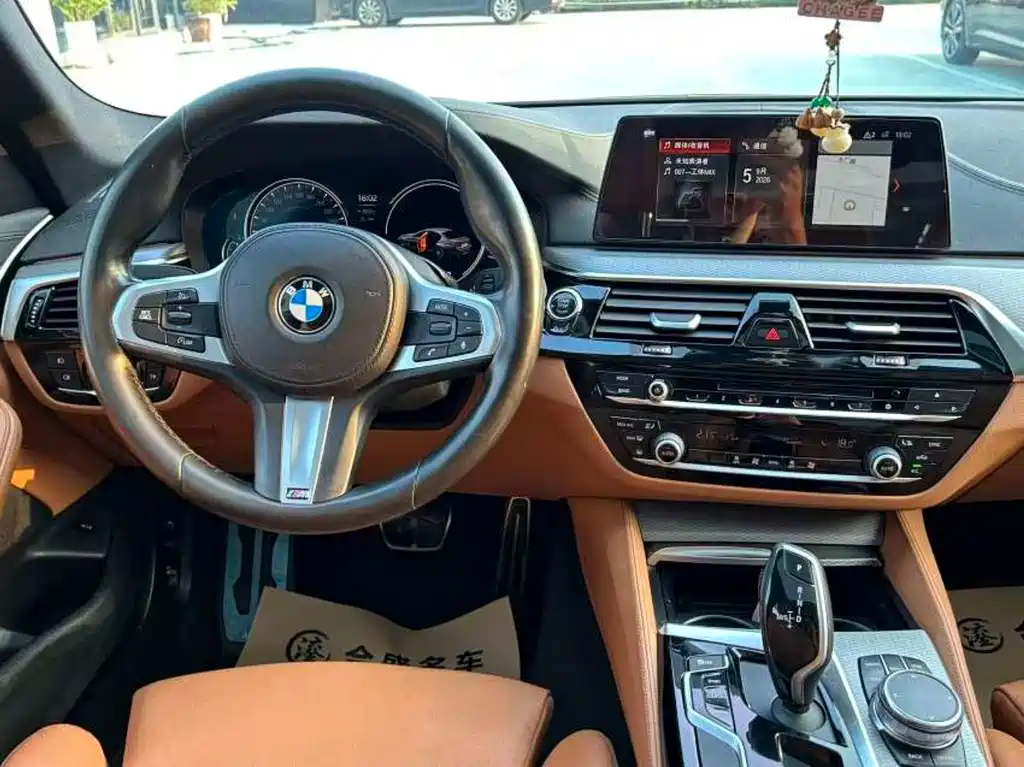 BMW 5 Series (Import) — миниатюра 4