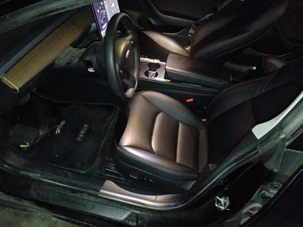 Tesla Model 3 — миниатюра 11
