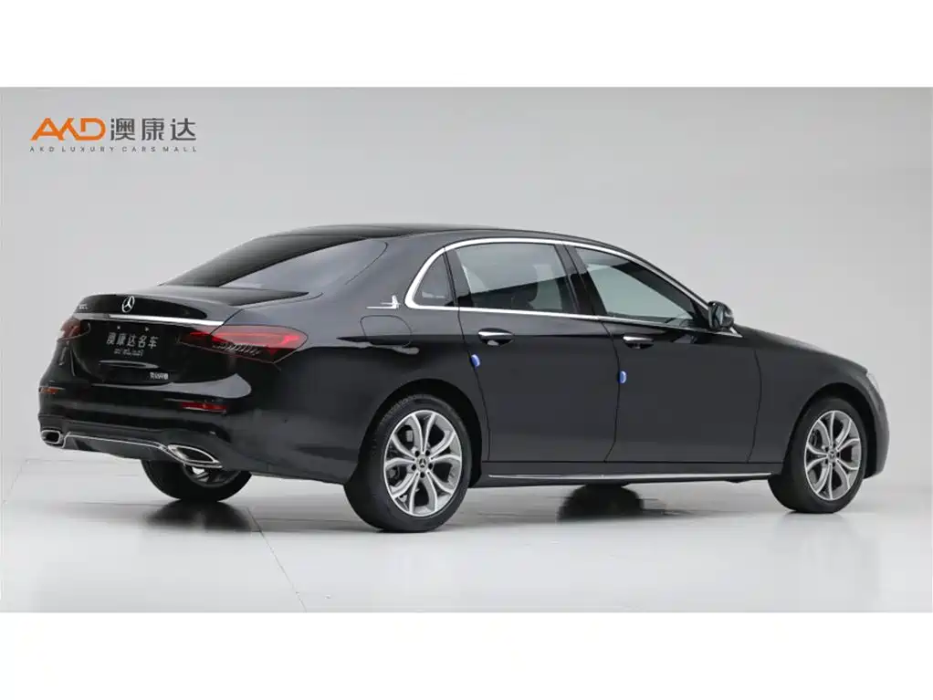 Mercedes-Benz E-Class — миниатюра 3