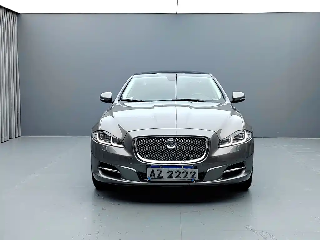 Jaguar XJ — миниатюра 2
