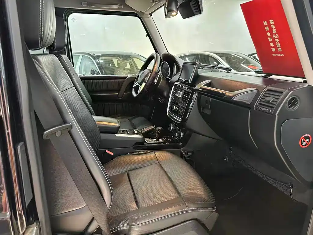 Mercedes-Benz G-Class — миниатюра 12
