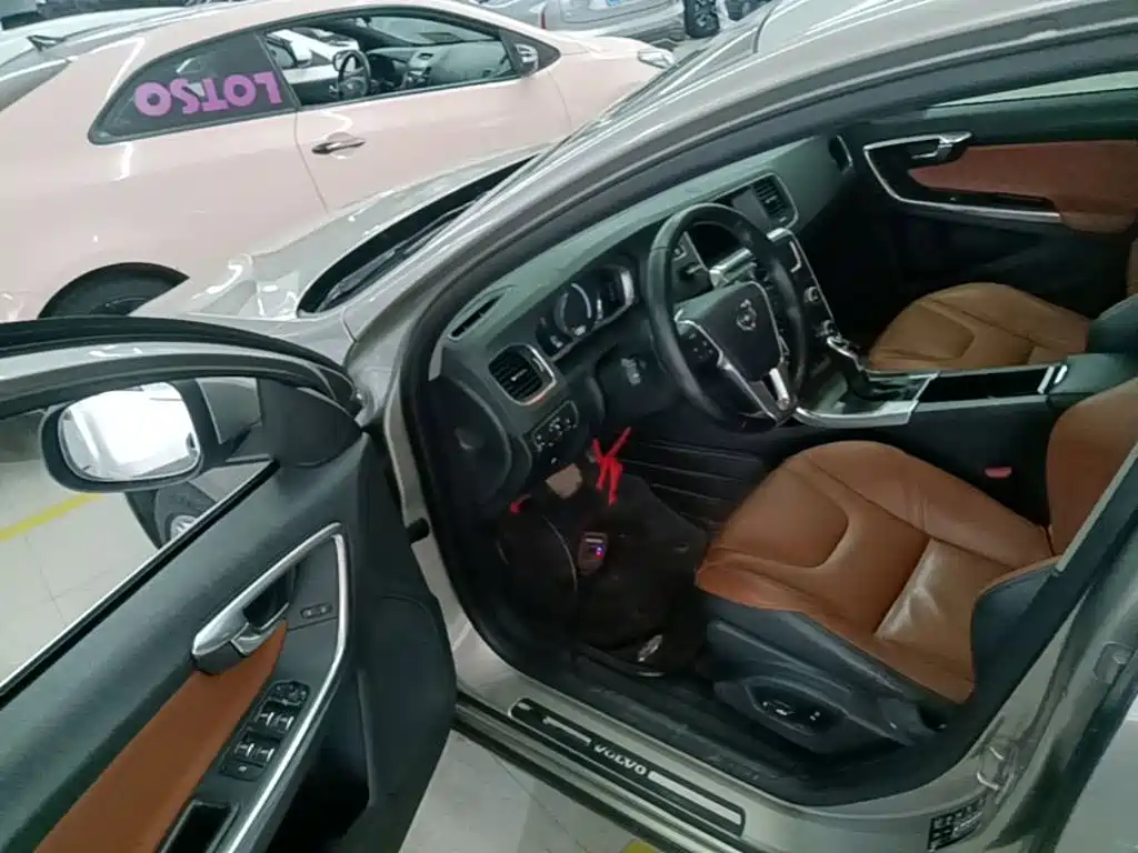 Volvo S60 — миниатюра 16