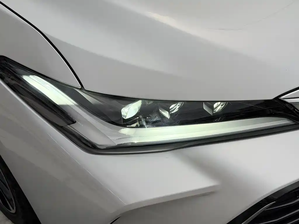 Toyota Avalon — миниатюра 14