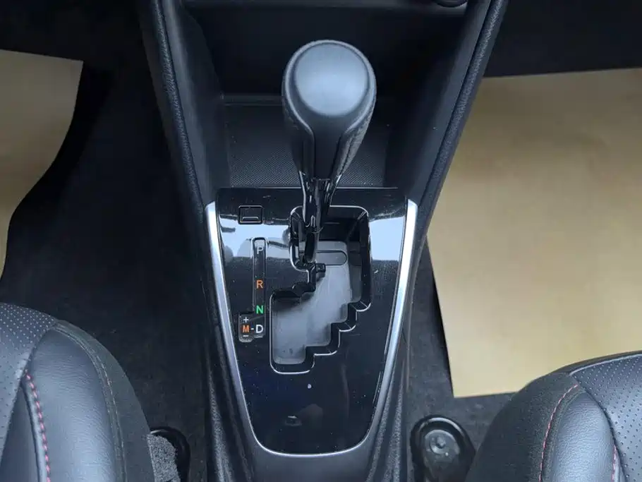 Toyota Yaris L — миниатюра 16