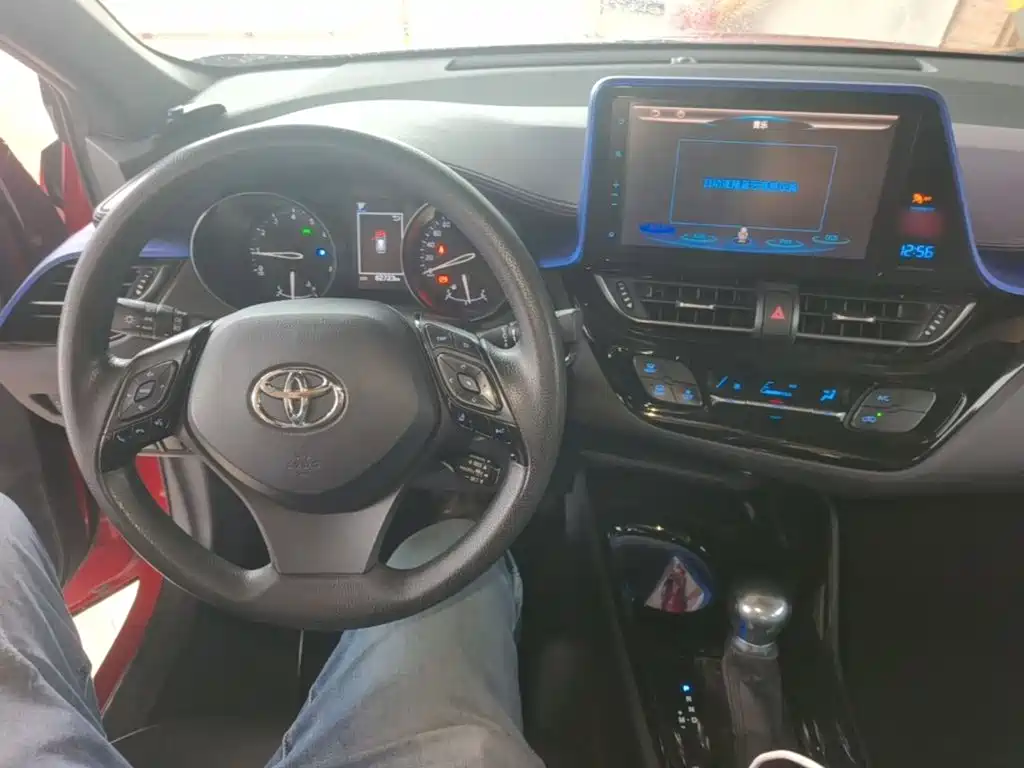 Toyota C-HR — миниатюра 10
