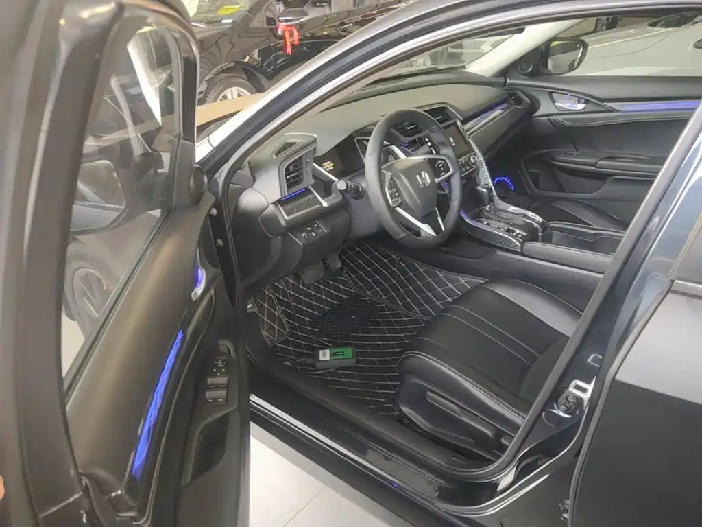 Honda Civic — миниатюра 16