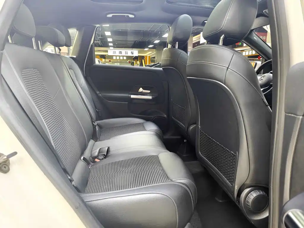 Mercedes-Benz B-Class — миниатюра 15
