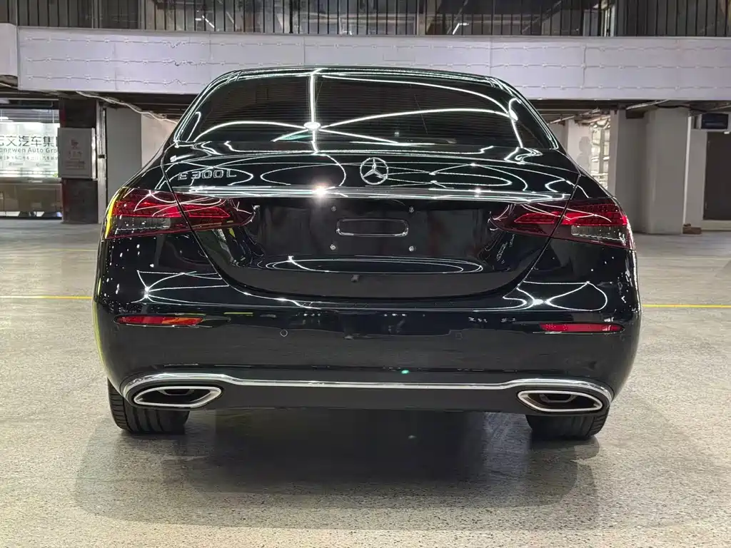 Mercedes-Benz E-Class — миниатюра 7