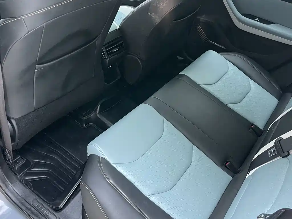 Geely Emgrand S — миниатюра 24