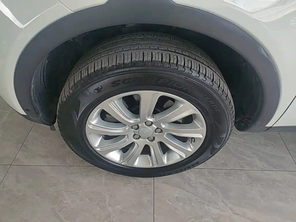 Land Rover Discovery Sport — миниатюра 23