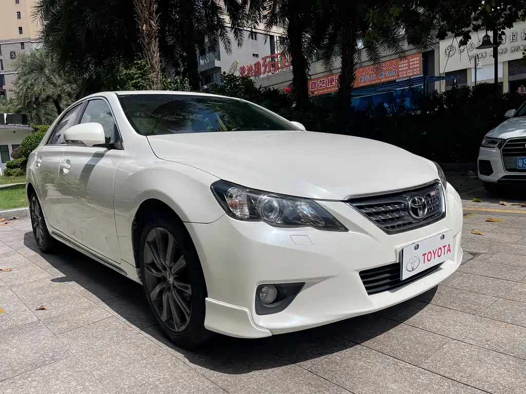 Toyota Reiz — миниатюра 3