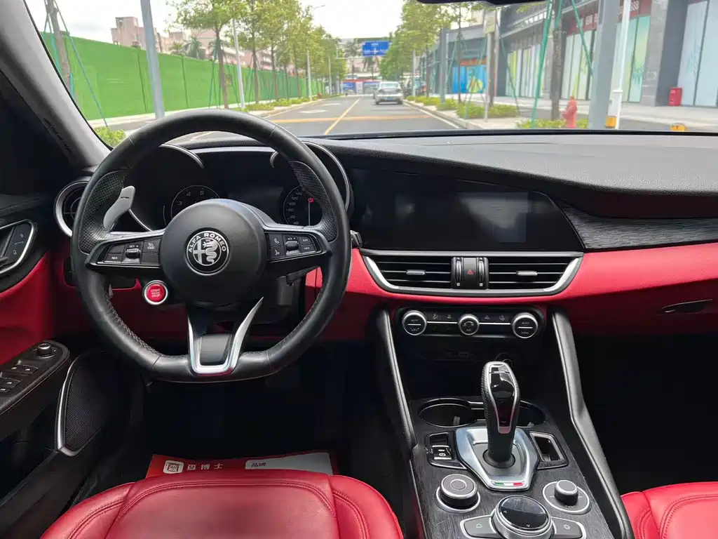 Alfa Romeo Giulia — миниатюра 6