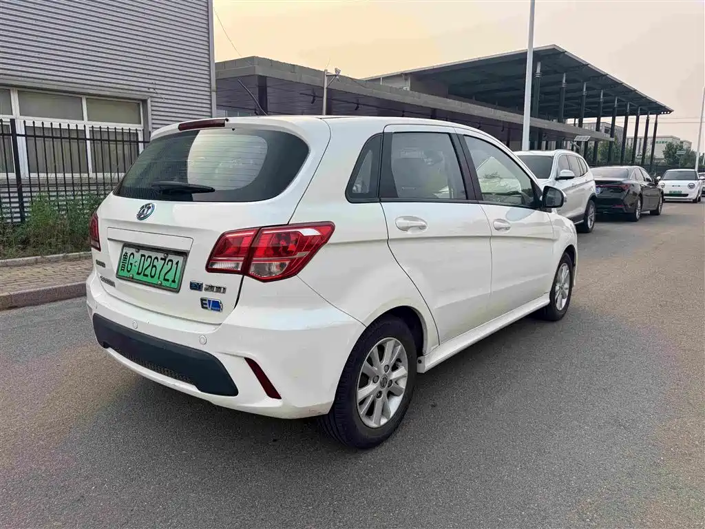 BAIC New Energy EV — миниатюра 3
