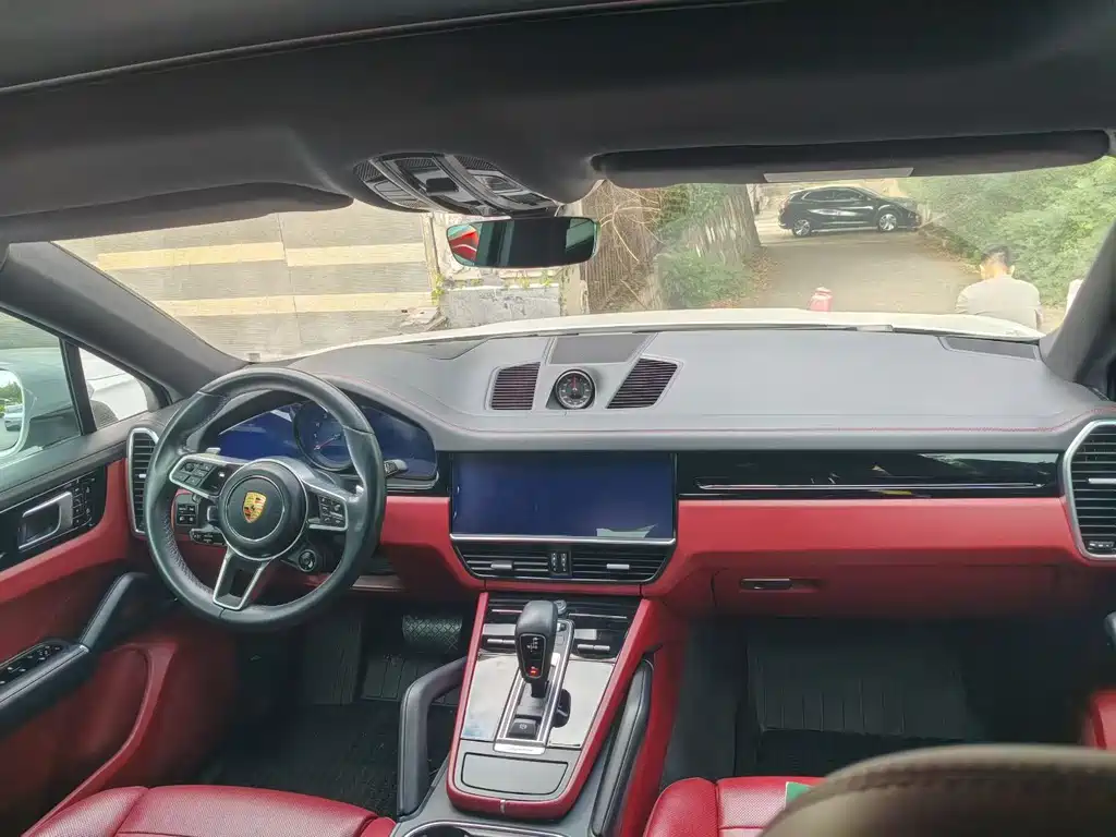 Porsche Cayenne — миниатюра 3
