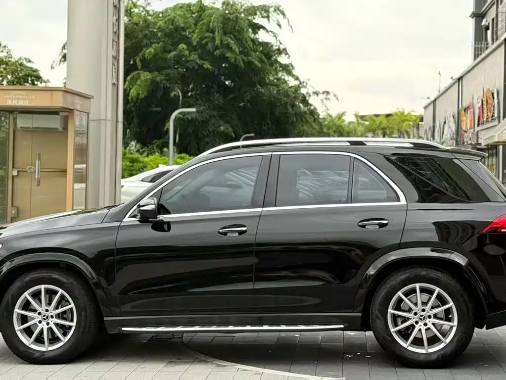 Mercedes-Benz GLE (Import) — миниатюра 8