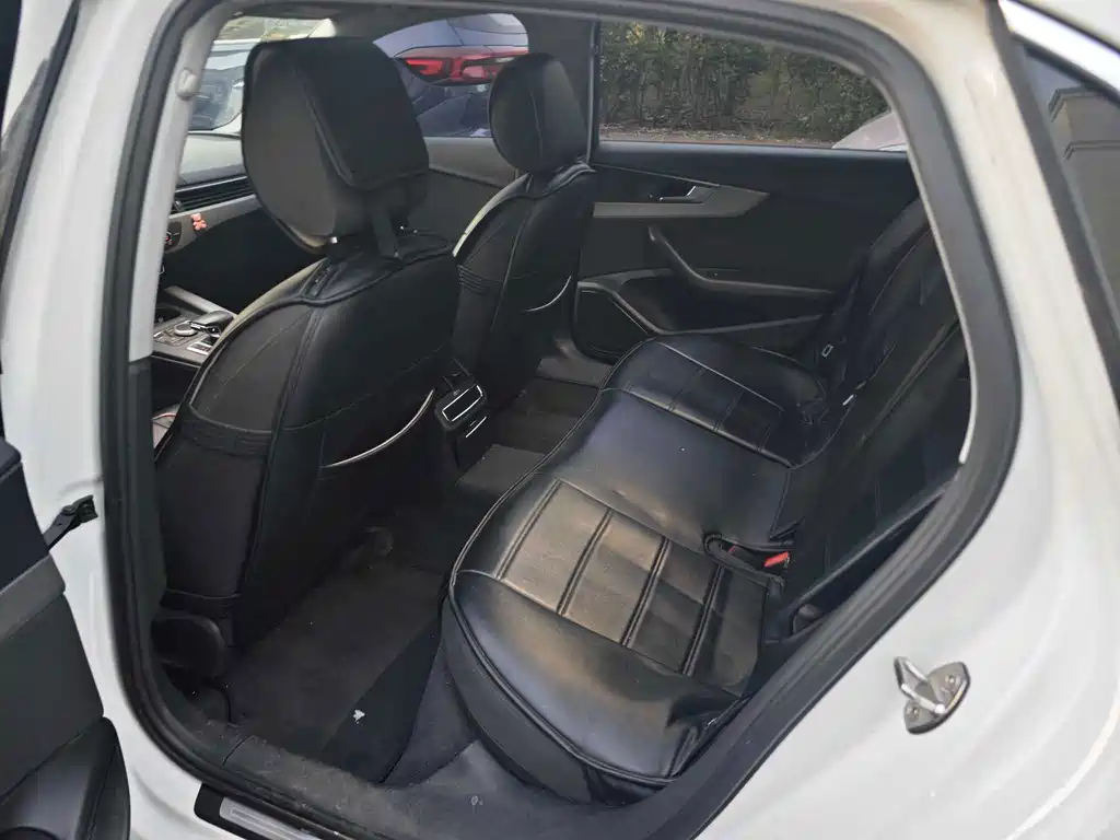 Audi A4L — миниатюра 5