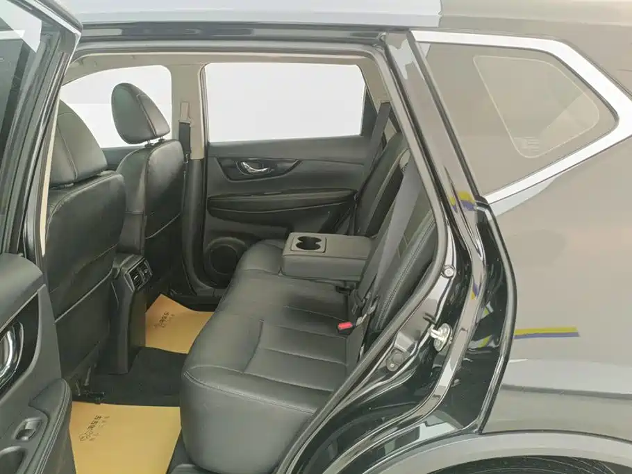 Nissan X-Trail — миниатюра 11