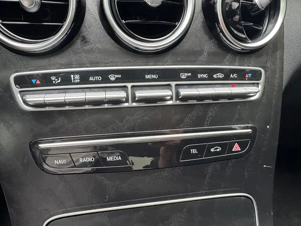 Mercedes-Benz C-Class — миниатюра 17